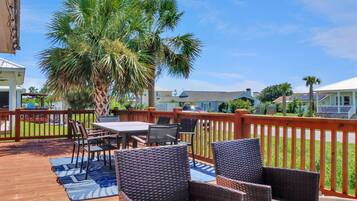 House, Berbilang Katil (Dub's Beach Retreat) | Tempat makan luar