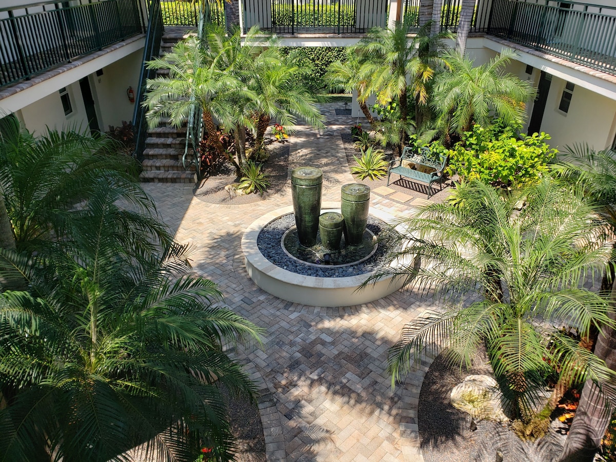 Photo 7 of Steps to 5th Avenue, Beach & Bay - Stylish 1 BR Courtyard Pet Friendly Retreat