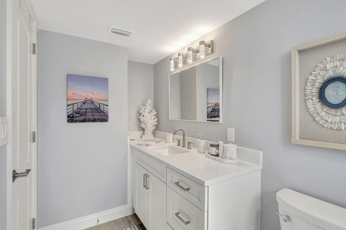 Photo 16 of Steps to 5th Avenue, Beach & Bay - Stylish 1 BR Courtyard Pet Friendly Retreat
