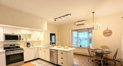 VanMar House-Charming Renovated Farmhouse at Creekstone Farms with AC