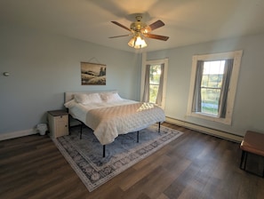 3 chambres, fer et planche à repasser, Wi-Fi gratuit, draps fournis