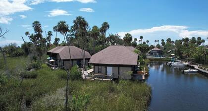 Most unique unit at Sawgrass Landing
1-bedroom waterfront condo in Crystal River