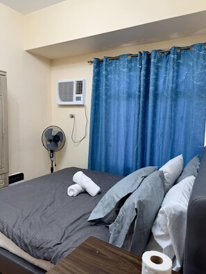 Zimmer, 1 Schlafzimmer, Balkon, Meerblick | 1 Schlafzimmer