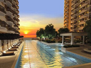 Room, 1 Bedroom, Balcony, Ocean View | Pool