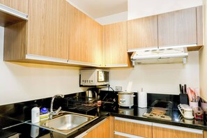 Room, 1 Bedroom, Balcony, Ocean View | Interior