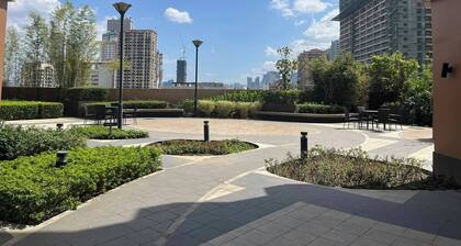 Room-1 BR Vacation Rentals in Pasay, Vie