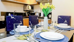 Room, 1 Bedroom, Balcony, Ocean View | Dining room - Room-1 BR Vacation Rentals in Pasay, Vie (Pasay)