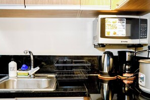 ห้องพัก, 1 ห้องนอน, ระเบียง, วิวทะเล | ครัวส่วนตัว