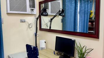 Room, 1 Bedroom, Balcony, Ocean View | Interior