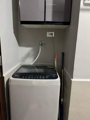 Room, 1 Bedroom, Balcony, Ocean View | Interior