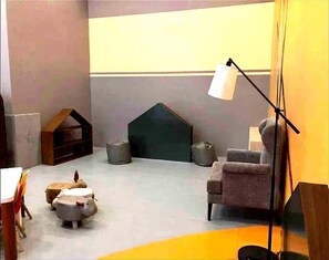 Room, 1 Bedroom, Balcony, Ocean View | Interior - Room-1 BR Vacation Rentals in Pasay, Vie (Pasay)