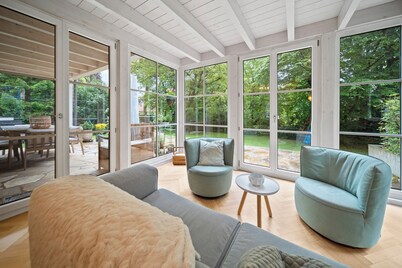 19 min to the center - 250 m² / 2,691 sq ft - top villa from 1923 - 4BR 3,5BA