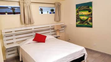 1 bedroom, free WiFi, bed sheets