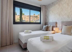 Room - Lani | Terrace - pool - garden (Estepona)