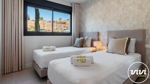 2 bedrooms, in-room safe, desk, iron/ironing board - Lani | Terrace - pool - garden (Estepona)
