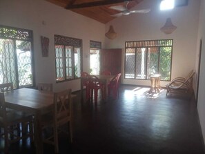 Dining - 3 BR House in Ahangama, just a short stroll from the beach and town (Ahangama)