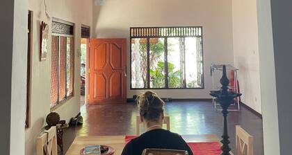 3 BR House in Ahangama, just a short stroll from the beach and town