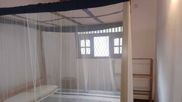 3 chambres, bureau, Wi-Fi, draps fournis