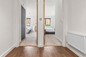 2 bedrooms, iron/ironing board, internet, bed sheets