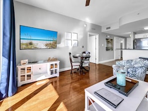 Living area - Calypso 1-1805 (Panama City Beach)