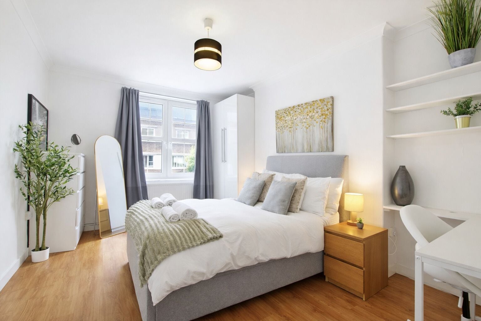 3 bedrooms, iron/ironing board, free WiFi, bed sheets