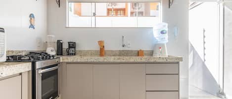 Basic Apartment | Private kitchen