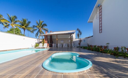 Elegant Duplex w Sw. Pool 280m fr the Beach Prm007
