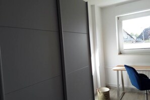 Interior - Lovingly renovated shared apartment: Room 2 (Rommerskirchen)