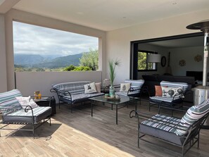 Property grounds - VILLA AMACALI 180 m2 Fully air-conditioned, Seaview, Heated swimming pool, 3 Km from the sea (ste lucie porto vecchio)