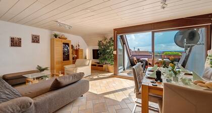 Großzügige Drei-Zimmer-Maisonettewohnung 100 qm