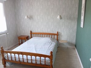 2 bedrooms, Internet, bed sheets
