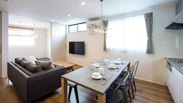 Aile House 2 - 4LDK, Non Smoking | In-room dining