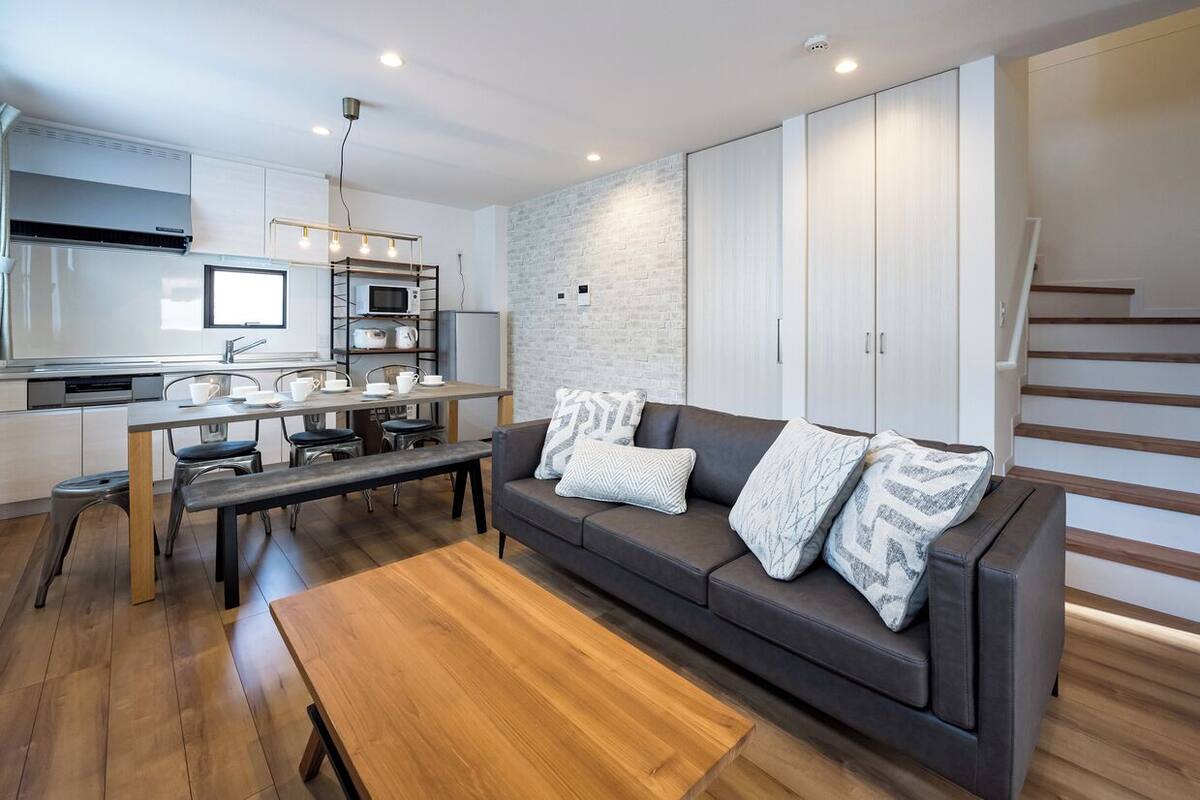 House, 4 Bedrooms, Non Smoking | Living area