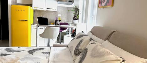 1 bedroom, desk, iron/ironing board, free WiFi