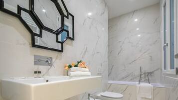 Haartrockner, HandtĂŒcher