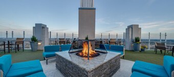 Charming 2-bedroom apartment in delightful Raleigh with AC, fitness room