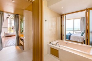 Hair dryer, towels - Ace of Hua Hin Resort - One Bedroom Ace Seaview Suite Private Pool (Cha-am)