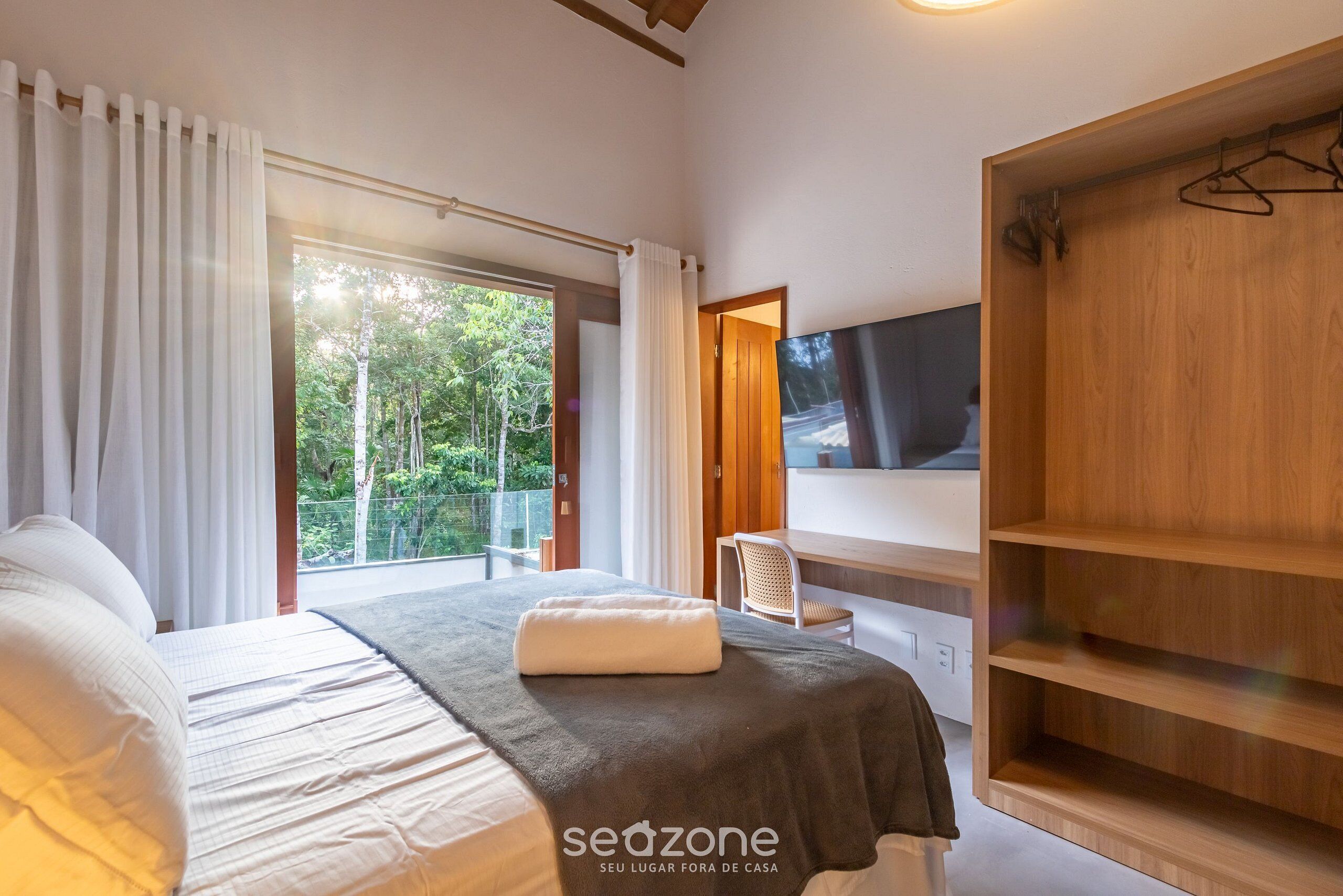 Basic Villa | 4 bedrooms, free WiFi