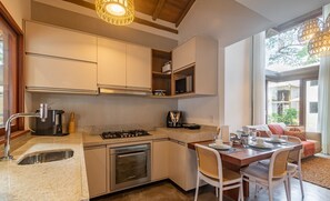 Basic Villa | Private kitchen