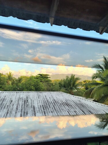 Quiet and private room with AC close to the beach - Perfect for a getaway