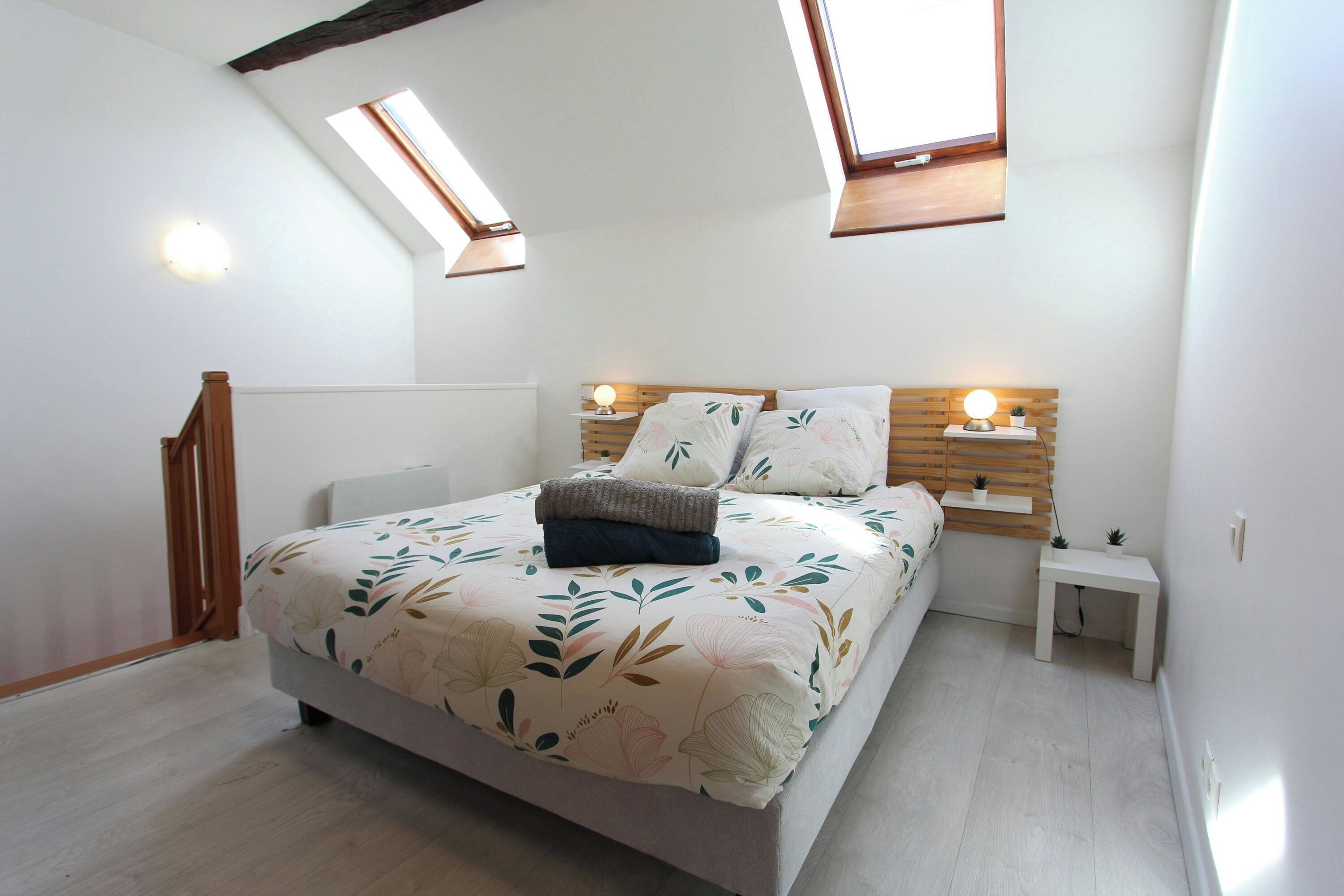 1 chambre, bureau, fer et planche à repasser, Wi-Fi