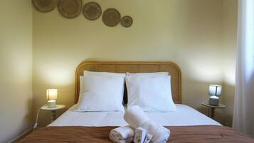 4 bedrooms, internet, bed sheets