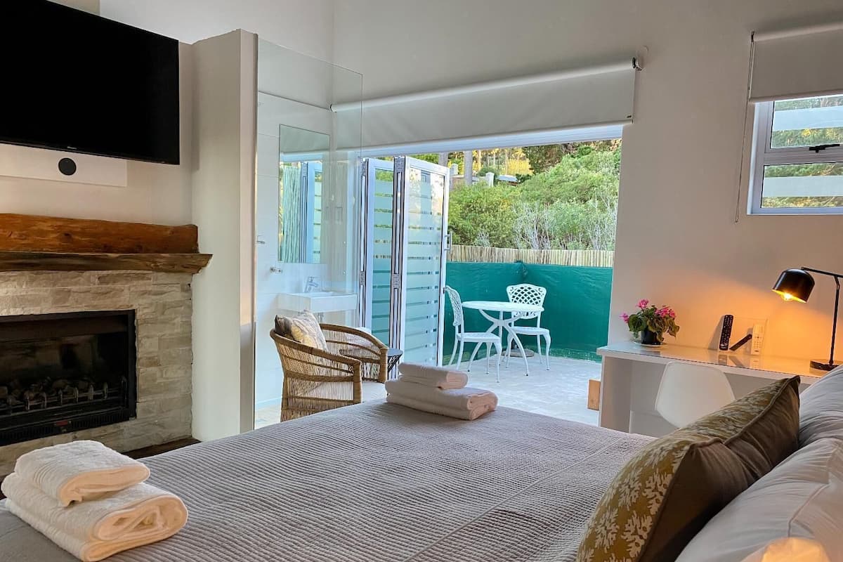 Deluxe Room, Fireplace, Mountain View