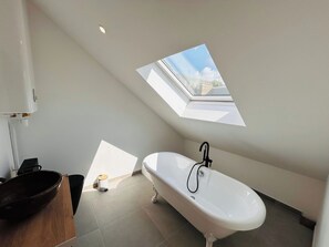 ヘアドライヤー、タオル