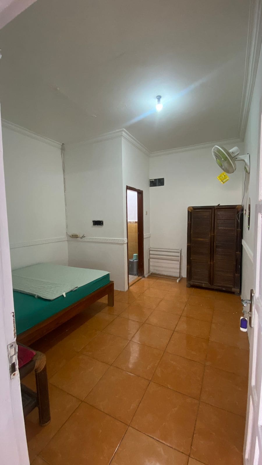 Habitación estándar | Escritorio, wifi gratis y ropa de cama 