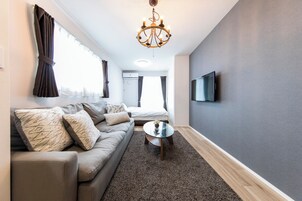 客房, 无烟房 (102 - 1K, Luxury Design Apartment) | 私人厨房 | 冰箱、微波炉、炉灶、电热水壶