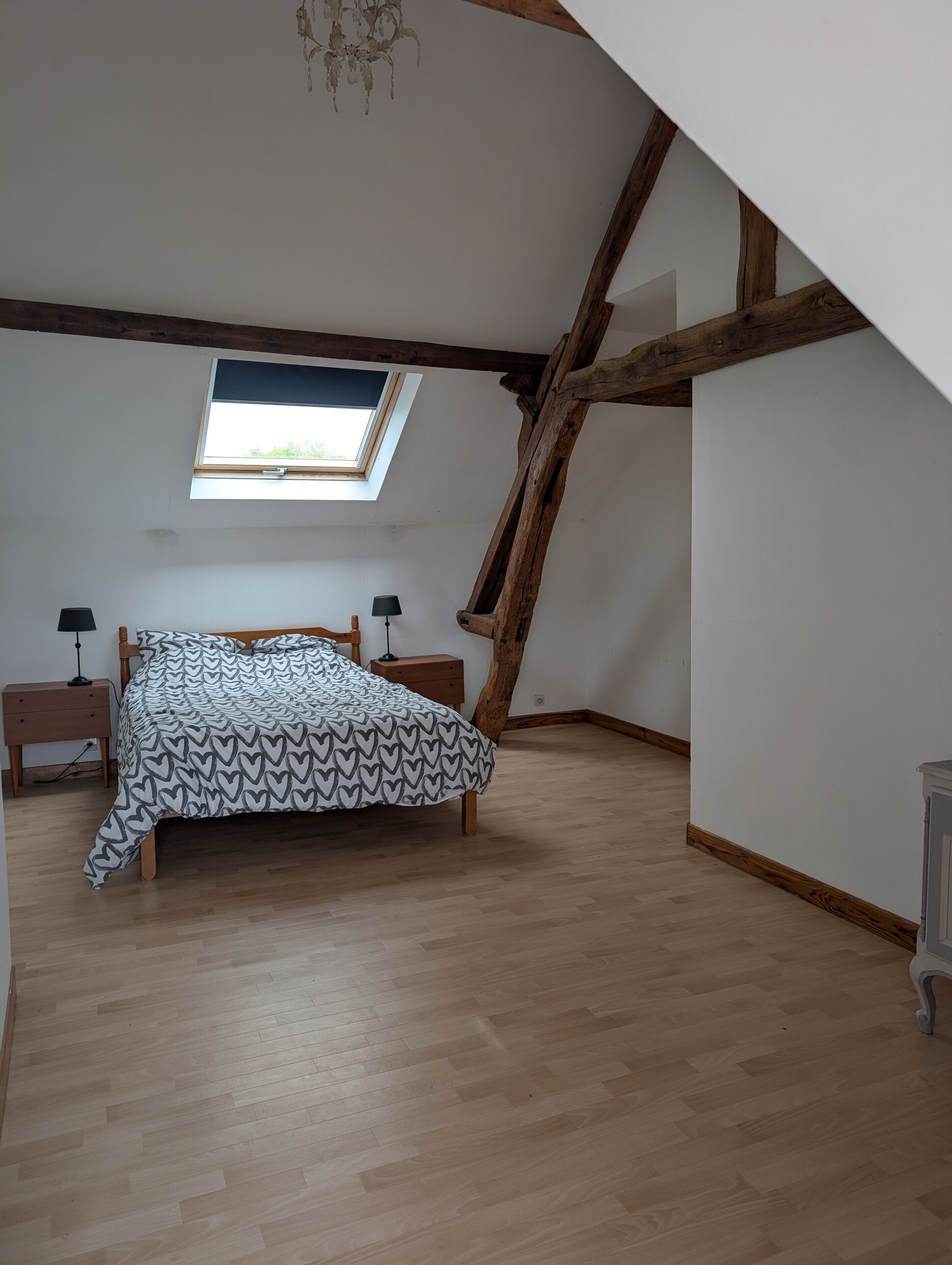 3 slaapkamers, een strijkplank/strijkijzer, wifi, beddengoed