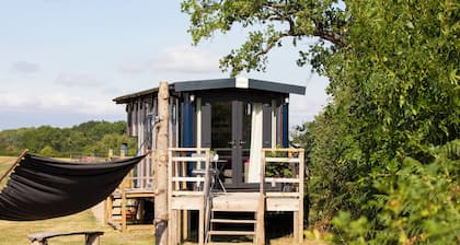 Horsebox glamping in Shropshire - Welcome to the Hay Vacay!