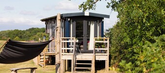 Horsebox glamping in Shropshire - Welcome to the Hay Vacay!