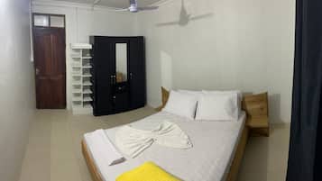 2 bedrooms, bed sheets